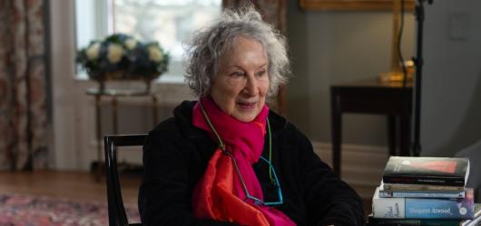 HBO uvede dokument o Margaret Atwood, autorce Příběhu služebnice