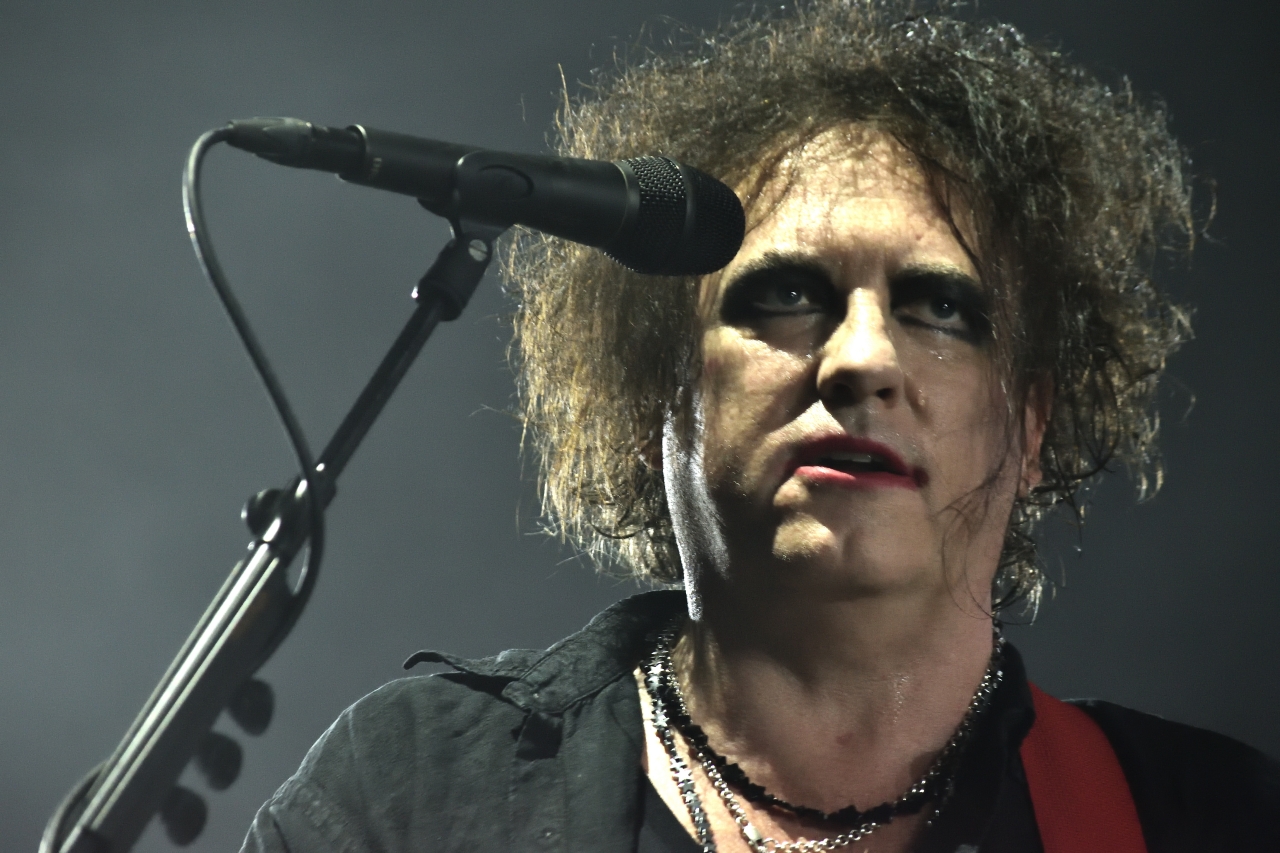 Кюре. The Cure солист. The Cure 2020. The Cure 2021. Роберт Смит the Cure сейчас 2022.